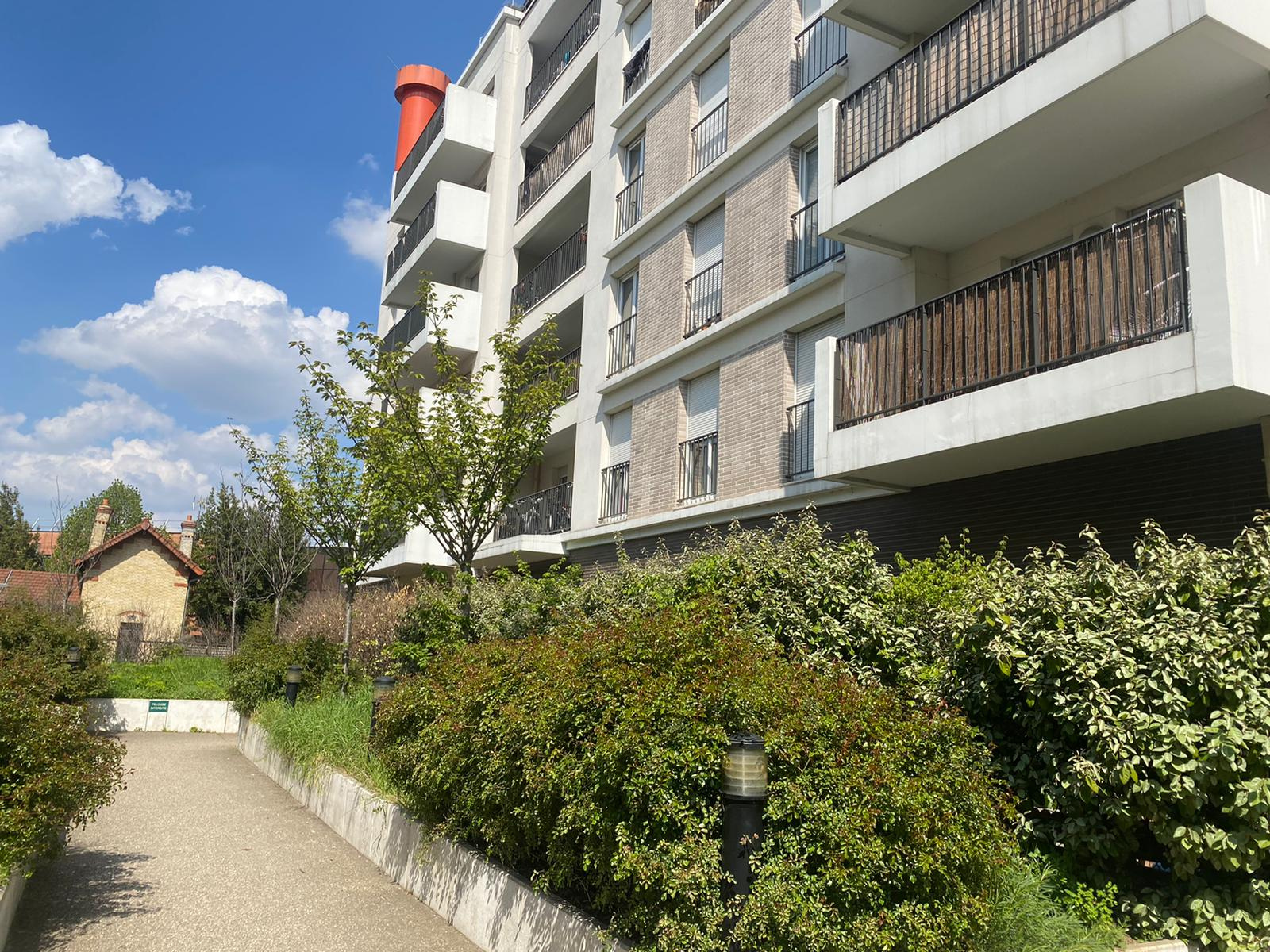 location Bd de la Libération à SAINT DENIS, F3 65.21M² Balcon